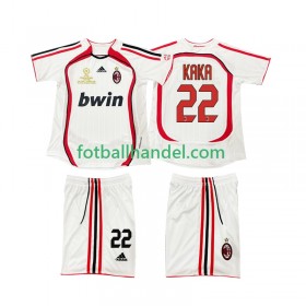 Barn Fotballdrakter AC Milan KAKA 22 2006 2007 Borte Retro Kortermet